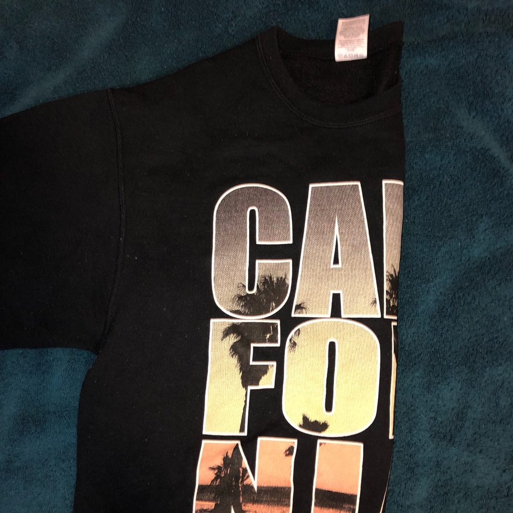 California Pullover
